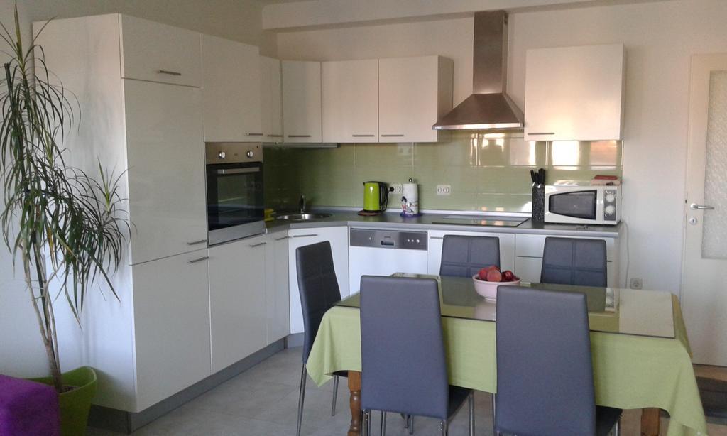 Apartment Mery Trogir Eksteriør bilde